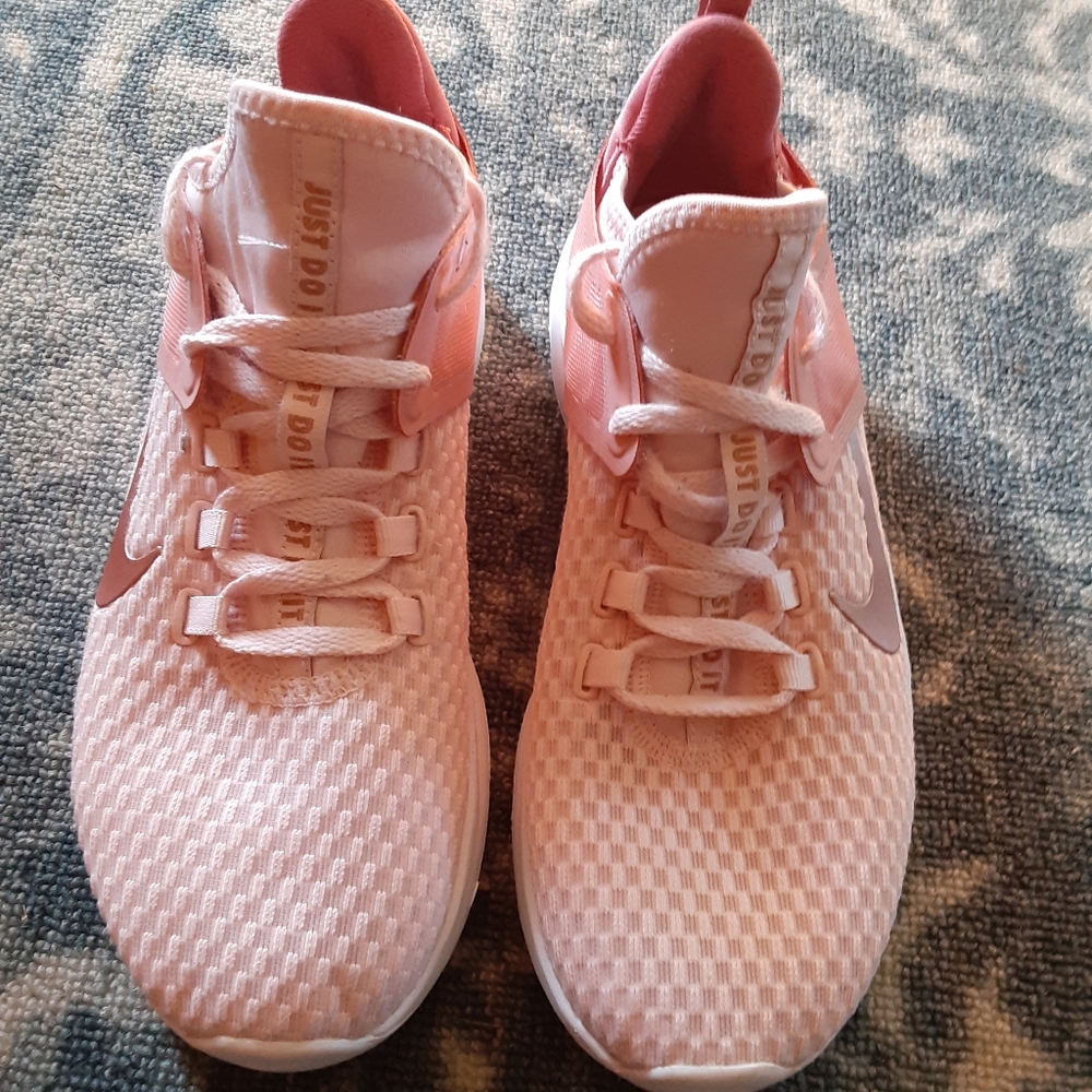Womens Nike Air Size 7